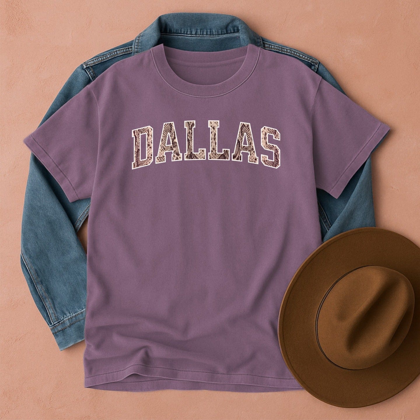 Dallas Snakeskin T-Shirt Berry / S Western shirt