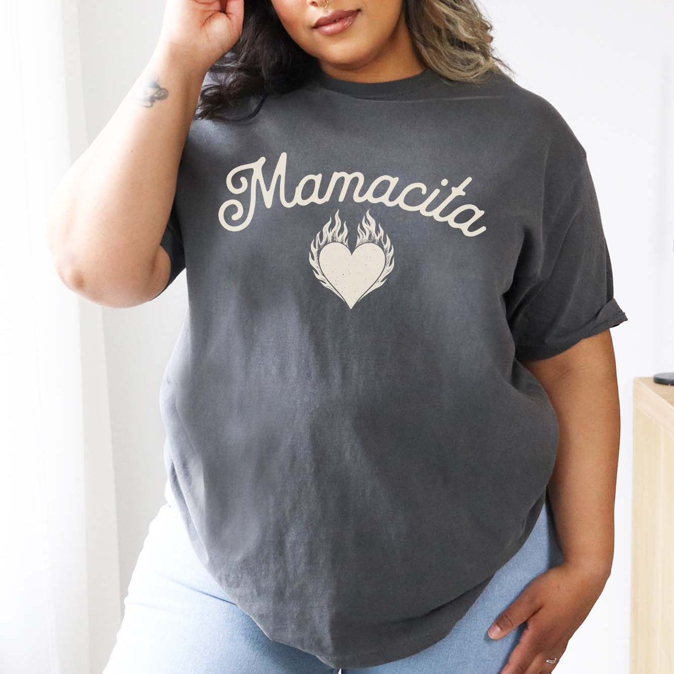 Comfort Colors Pepper t-shirt with 'Mamacita' design.