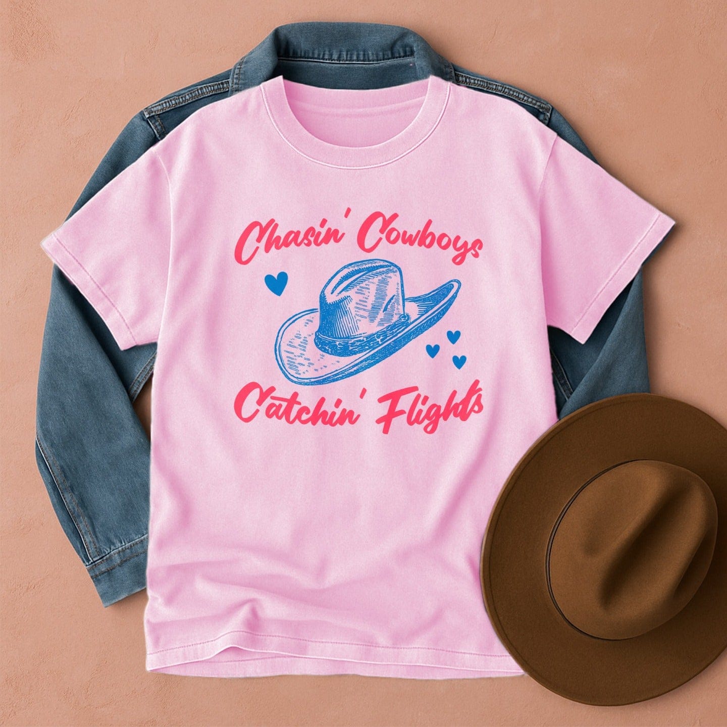Chasin' Cowboys Catchin' Flights T-shirt Blossom / S Western shirt